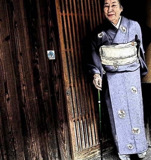 Chuyện người già ở Nhật - Kimono và Con chó đá