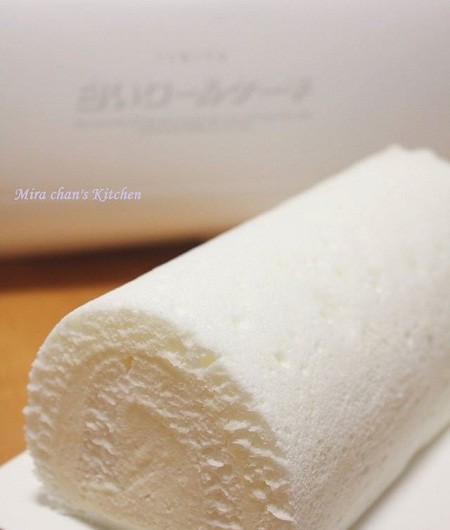 bánh Shiroi Roll Cake