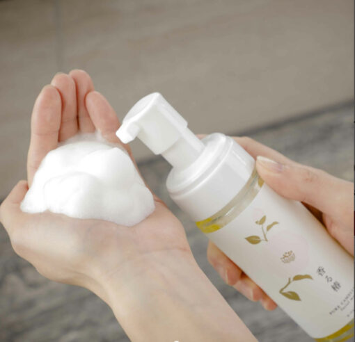 Sữa rửa mặt mịn da Nhật Bản Kazurasei