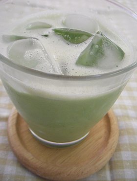 Bột rau xanh của Nhật từ rau chân vịt