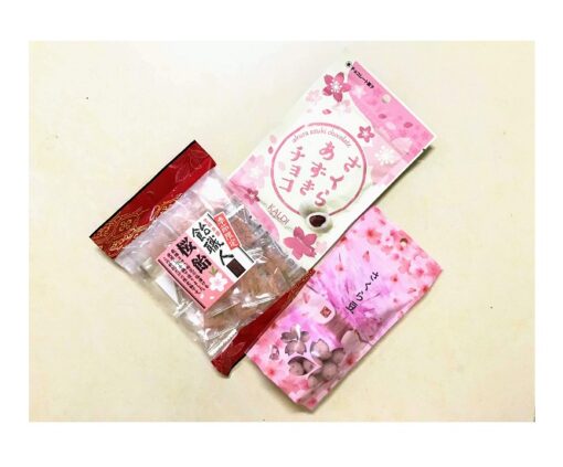 Set kẹo Sakura Chocolate và Candy