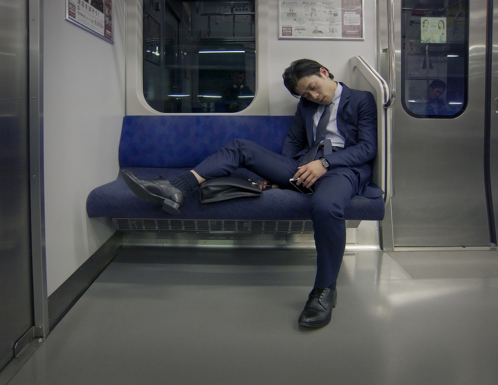 Ngủ gật ở Nhật 